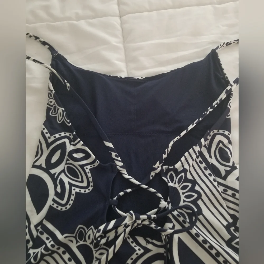 Aerie Navy And White one-piece - Picture 5 of 8
